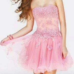 Sherri hill style 11062